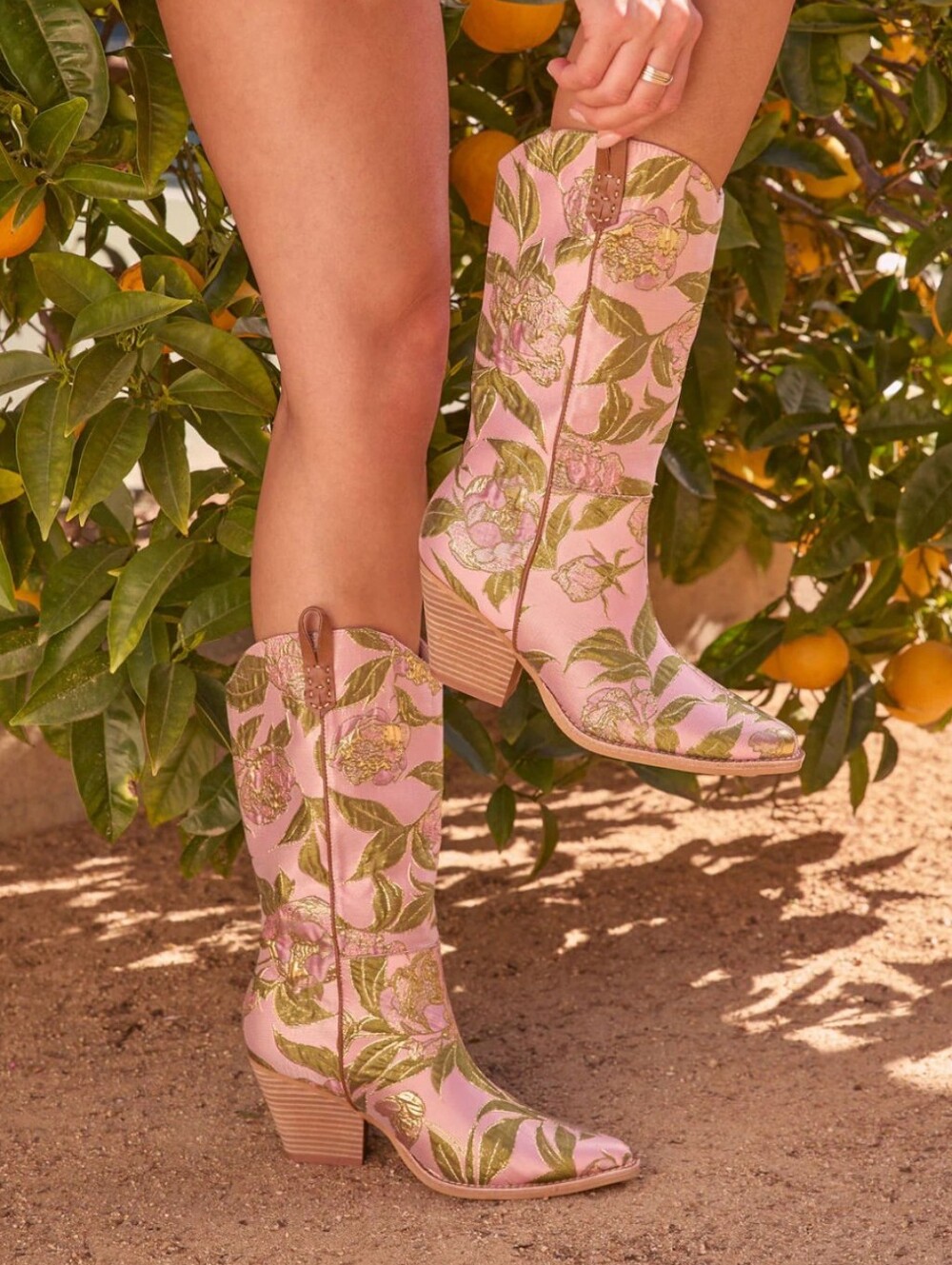Never Worn Women's Pink Floral Western Boots Size 7